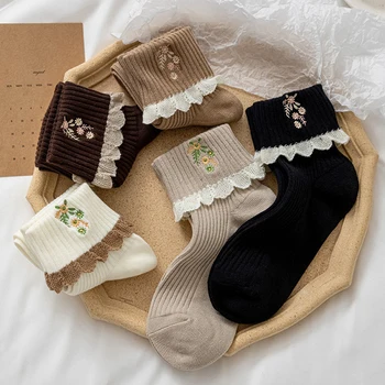 1 par Japanskih Drago Čarapa, Držači čarapa sa volanima i рюшами, Ženske Modne čarape s cvjetnog Vezom u stilu Харадзюку, retro, Vintage čarape za Posadu