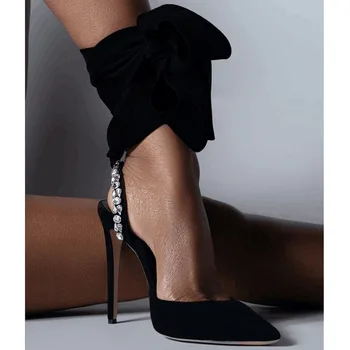 2022 godine, Proljeće-ljeto Nove tanke cipele na visoku petu s oštrim vrhom i remenčićima iz crne страза, modni dizajner Svakodnevne ženske sandale